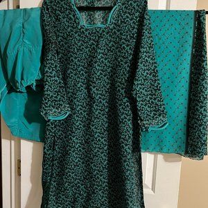 Pre-owned Georgette Shirt with Shalwar and Dupatta - 3 piece Stitched suit